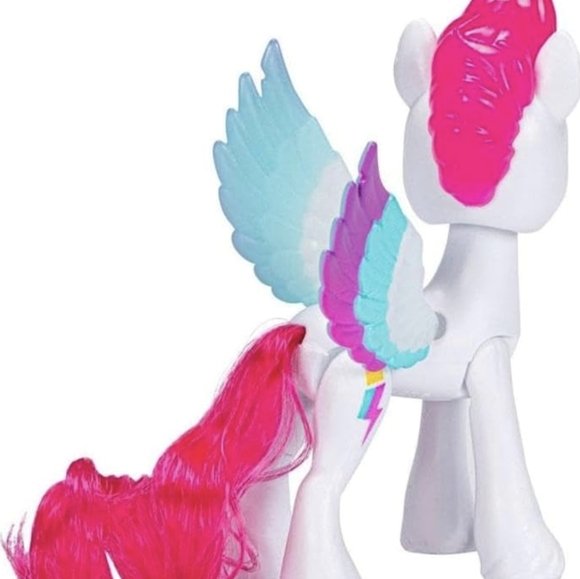 My Little Pony ZIPP STORM Cutie Mark Magic Hoof To Heart Keychain - Picture 6 of 7